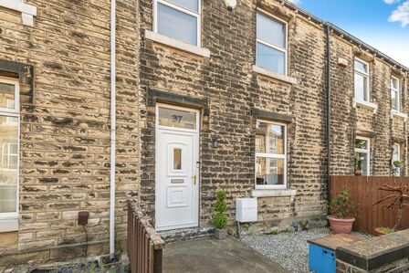 2 bedroom Mid Terrace House for sale