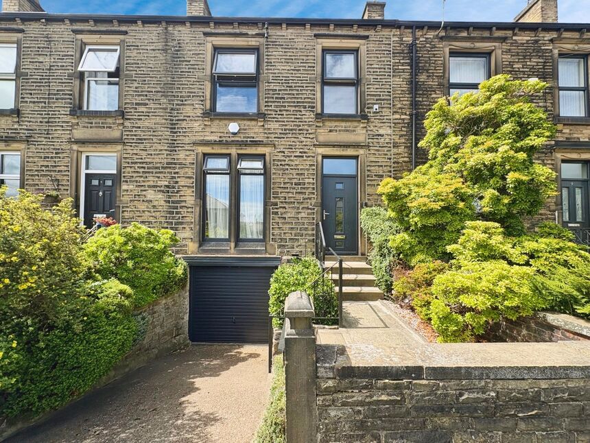 Main image of 3 bedroom Mid Terrace House to rent, Alexandra Road, Huddersfield, West Yorkshire, HD3