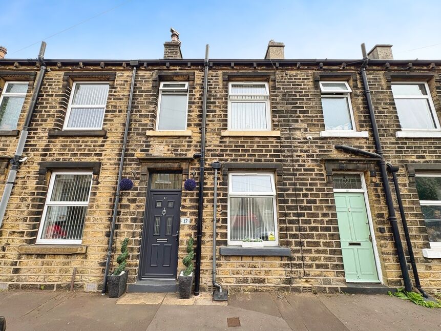 Main image of 2 bedroom Mid Terrace House for sale, South Street, Paddock, West Yorkshire, HD1