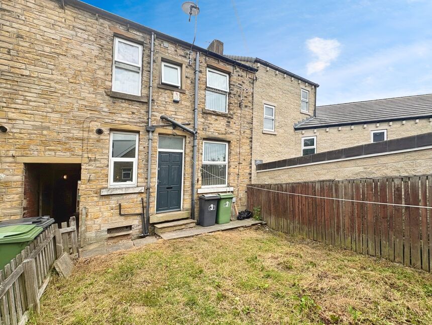 Main image of 2 bedroom End Terrace House to rent, Beaumont Street, Moldgreen, West Yorkshire, HD5