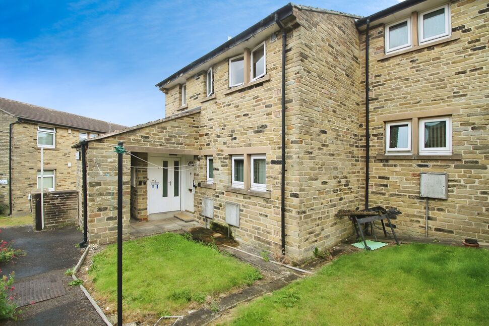 Main image of 1 bedroom Flat for sale, Hawthorne Terrace, Crosland Moor, West Yorkshire, HD4