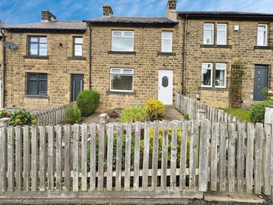 3 bedroom Mid Terrace House to rent