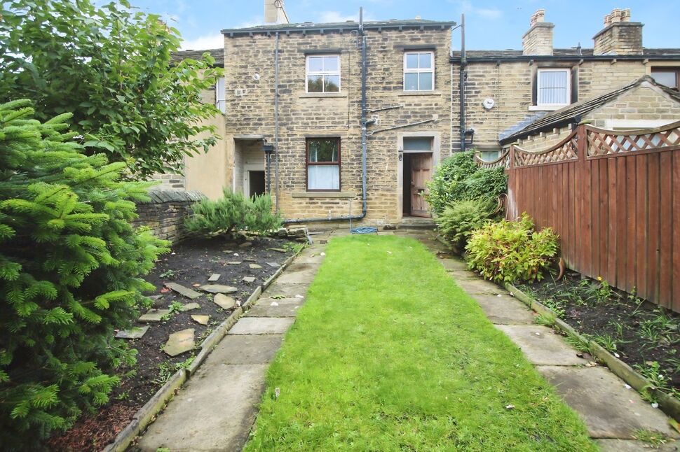 Main image of 1 bedroom Mid Terrace House for sale, Spring Street, Huddersfield, West Yorkshire, HD1