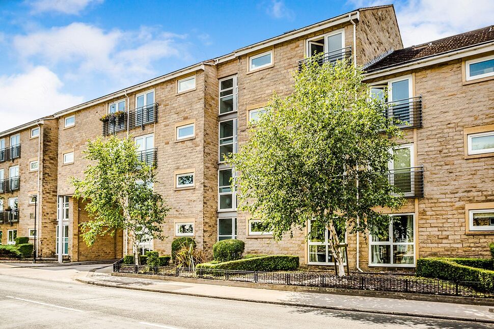 Main image of 2 bedroom Flat for sale, Halifax Road, Huddersfield, West Yorkshire, HD3