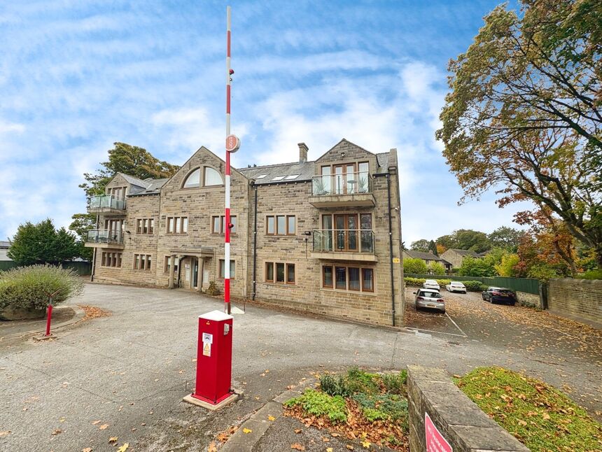 Main image of 2 bedroom Flat to rent, Birkby Road, Huddersfield, West Yorkshire, HD2