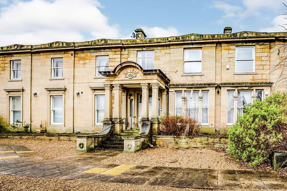 Main image of 1 bedroom  Flat to rent, Moorside Avenue, Huddersfield, West Yorkshire, HD4