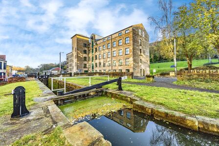 Navigation Rise, 2 bedroom Flat for sale, &pound;105,000