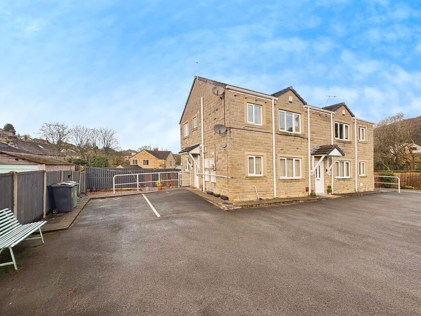 Main image of 2 bedroom  Flat to rent, Huddersfield Road, New Mill, West Yorkshire, HD9