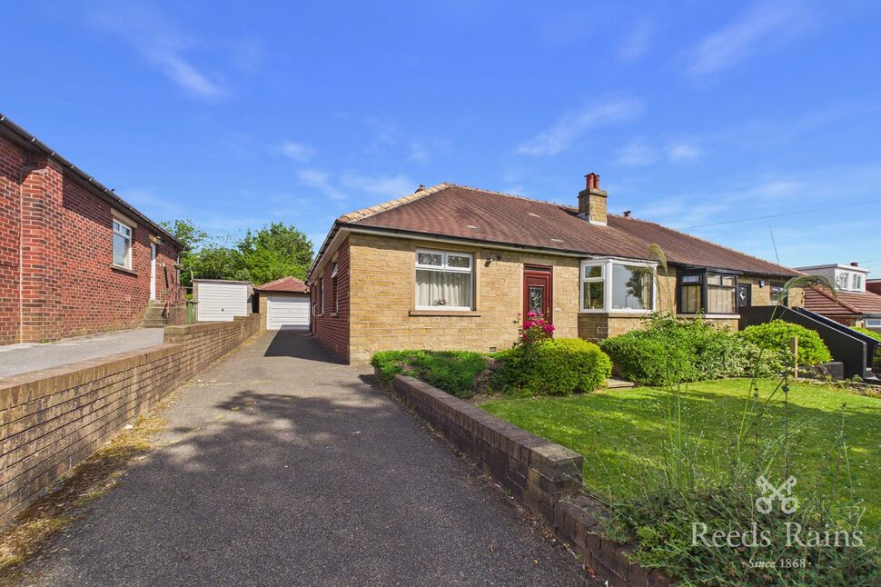 Main image of 2 bedroom Semi Detached Bungalow for sale, Foster Avenue, Beaumont Park, Huddersfield, West Yorkshire, HD4