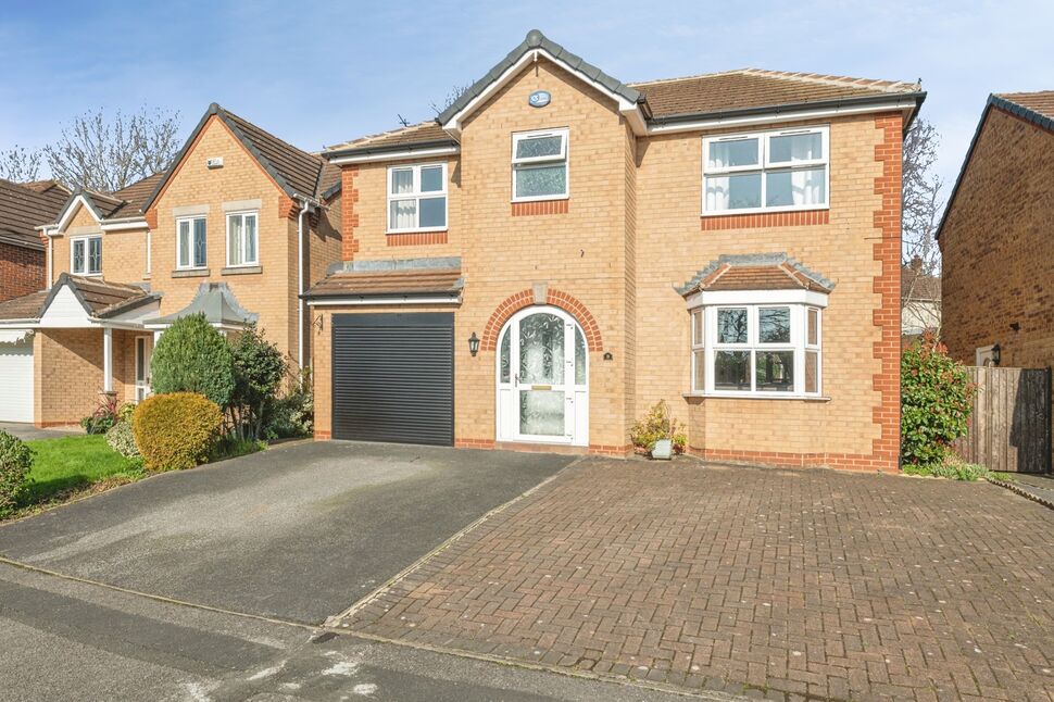 Main image of 4 bedroom Detached House for sale, St. Thomas Gardens, Bradley, West Yorkshire, HD2