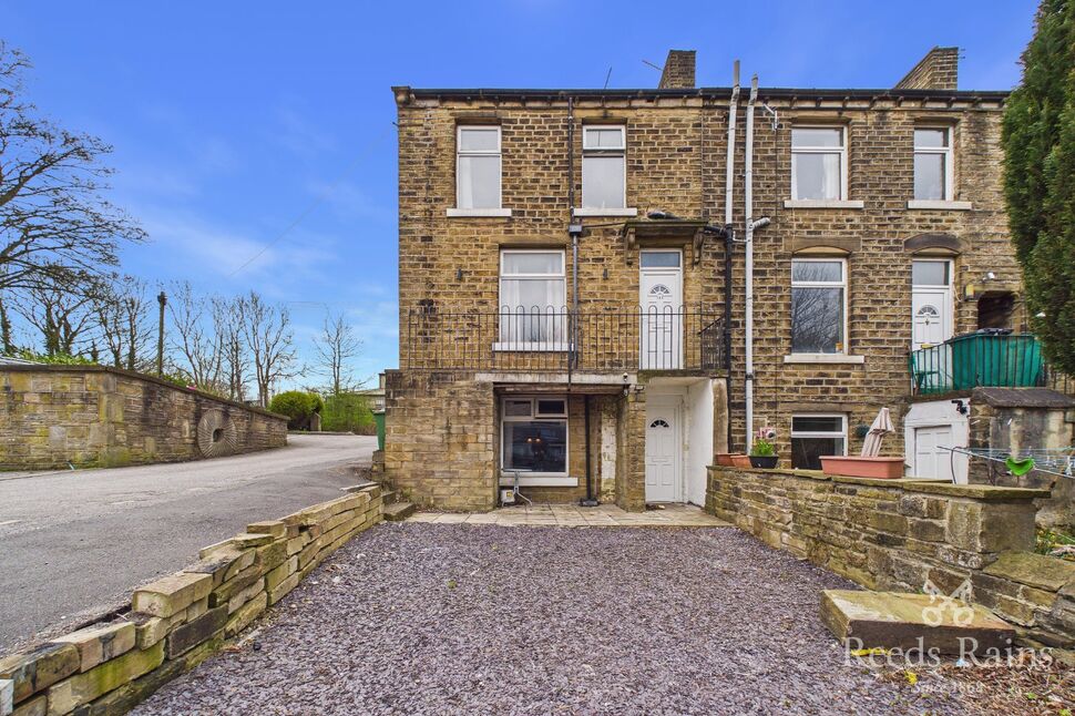Main image of 3 bedroom End Terrace House to rent, Halifax Road, Huddersfield, West Yorkshire, HD3