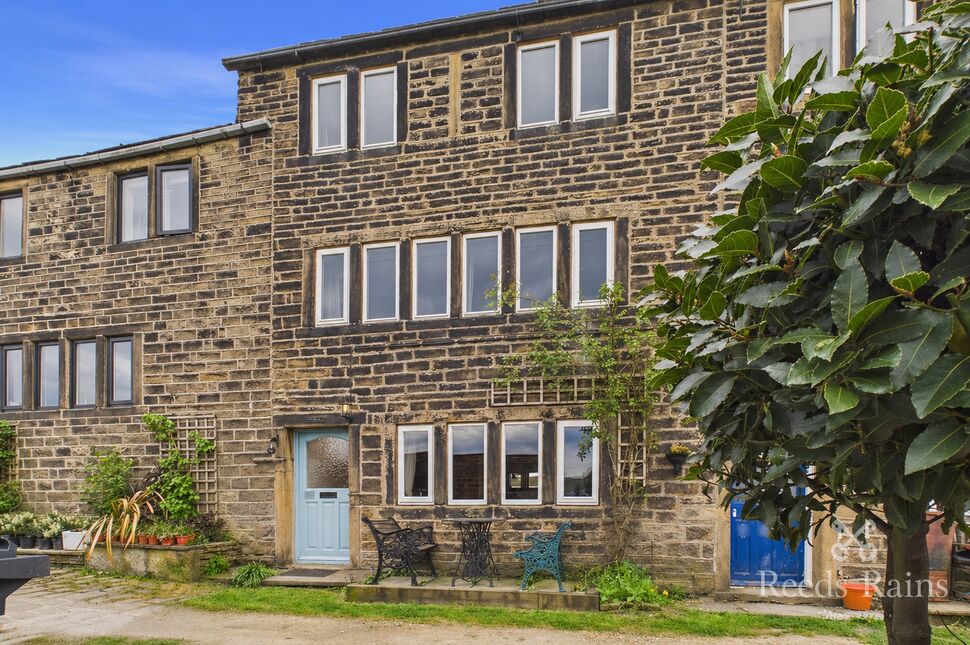Main image of 3 bedroom Mid Terrace House for sale, Oldfield, Honley, West Yorkshire, HD9