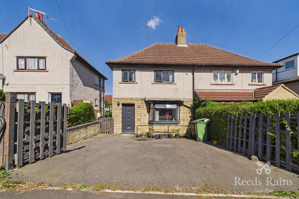 Main image of 3 bedroom Semi Detached House to rent, Highlands Avenue, Huddersfield, West Yorkshire, HD5