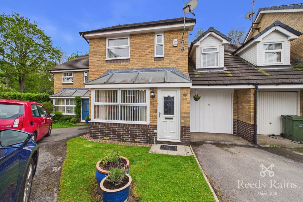 Main image of 3 bedroom Mid Terrace House to rent, The Muirlands, Huddersfield, West Yorkshire, HD2