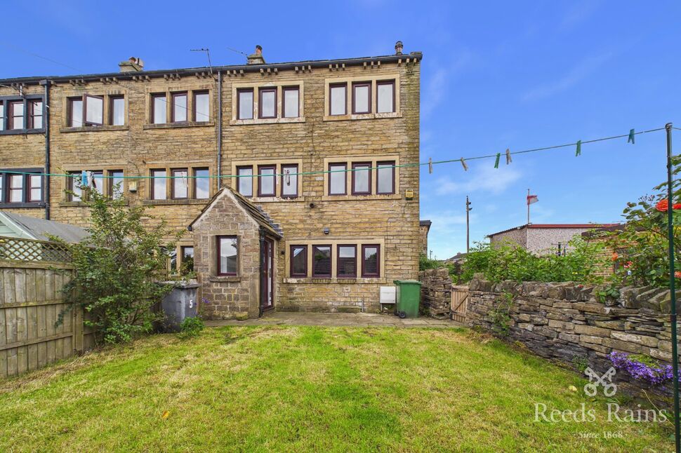Main image of 2 bedroom End Terrace Property to rent, Croft Top, Outlane, West Yorkshire, HD3