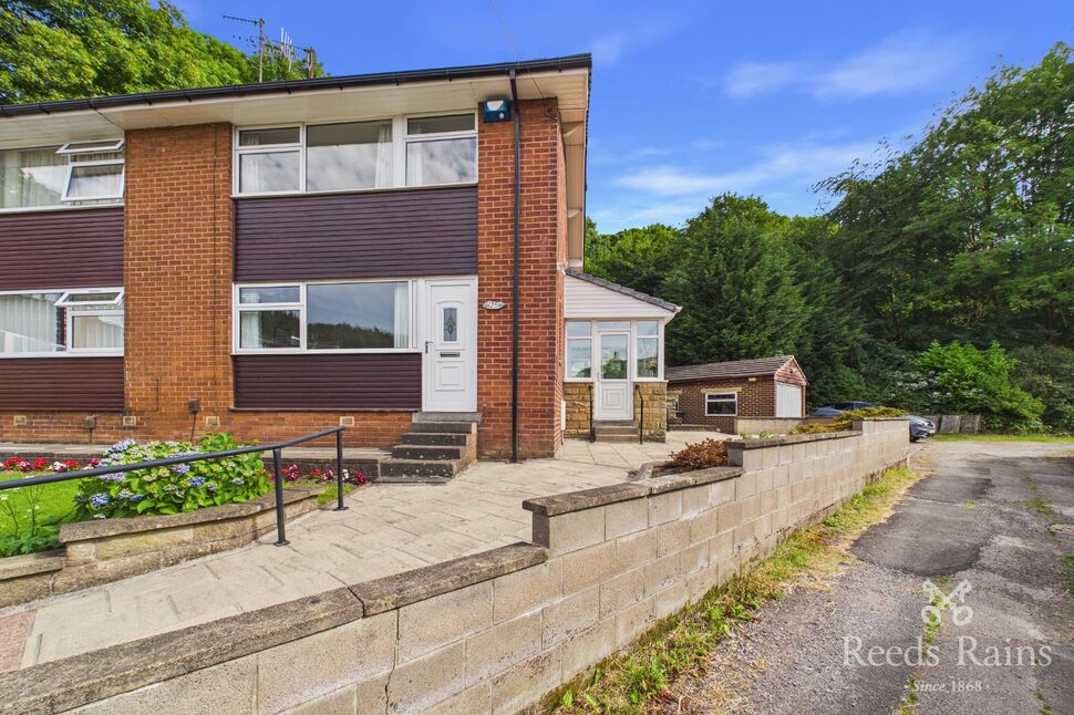 Main image of 3 bedroom Semi Detached House for sale, Scar Grove, Newsome, Huddersfield, West Yorkshire, HD4