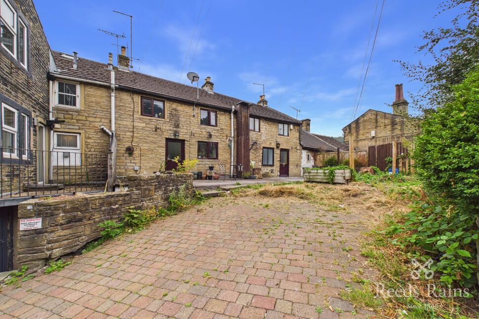 Main image of 2 bedroom Mid Terrace Property to rent, Upperthong Lane, Holmfirth, West Yorkshire, HD9