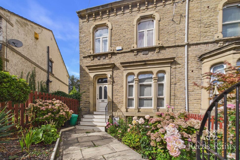 Main image of 5 bedroom Semi Detached House for sale, Bath Street, Huddersfield, West Yorkshire, HD1