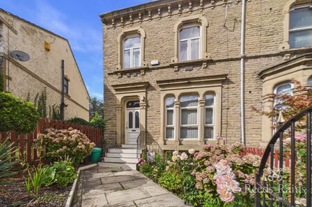Bath Street, 5 bedroom Semi Detached House for sale, &pound;350,000