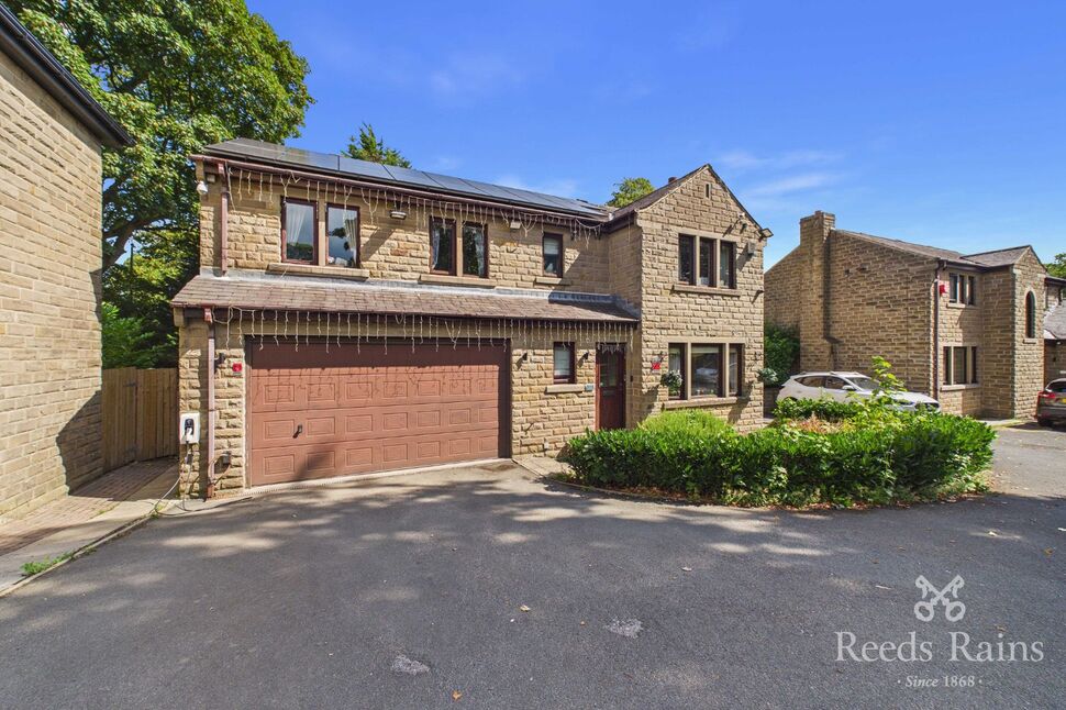 Main image of 6 bedroom Detached House for sale, Hall Lee Fold, Lindley, Huddersfield, West Yorkshire, HD3