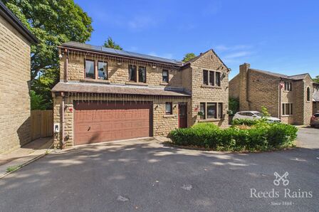 Hall Lee Fold, Lindley, 6 bedroom Detached House for sale, &pound;725,000
