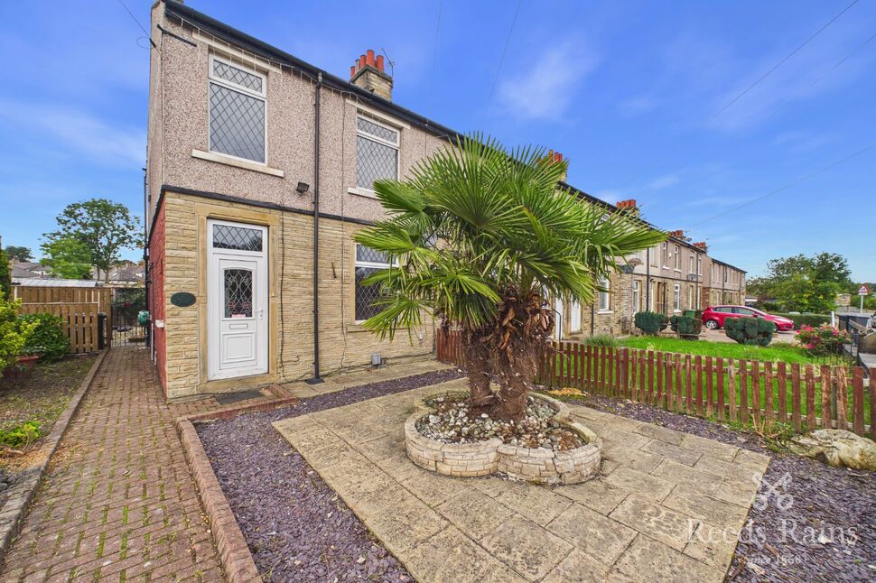 Main image of 4 bedroom End Terrace House to rent, Cross Green Road, Huddersfield, West Yorkshire, HD5