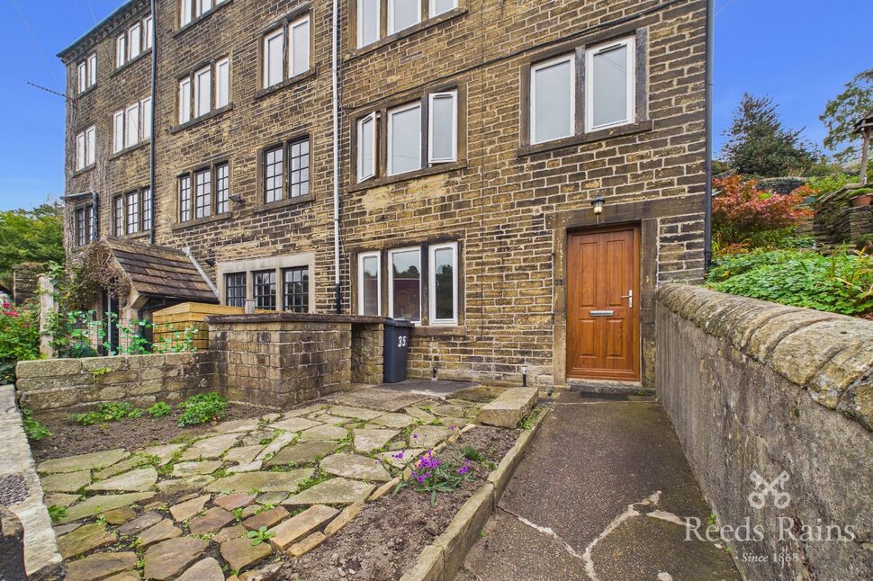Main image of 2 bedroom End Terrace Property for sale, Lea Lane, Netherton, West Yorkshire, HD4