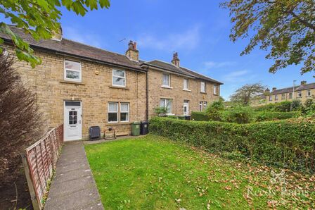 3 bedroom Mid Terrace House for sale