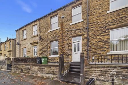 2 bedroom Mid Terrace House to rent