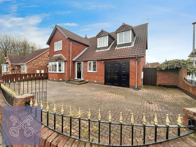 Daisyfield Drive, 4 bedroom Detached House for sale, £275,000