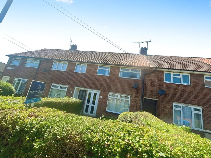 Main image of 3 bedroom Mid Terrace House to rent, Thaxted Close, Hull, HU8
