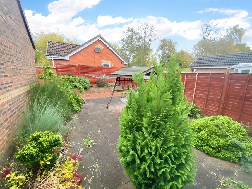 2 bedroom Semi Detached Bungalow for sale, Dewberry Court, Hull, HU4