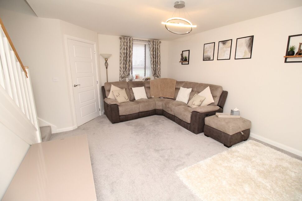 3 bedroom Semi Detached House for sale, Simpson Crescent, Hull, HU8 £