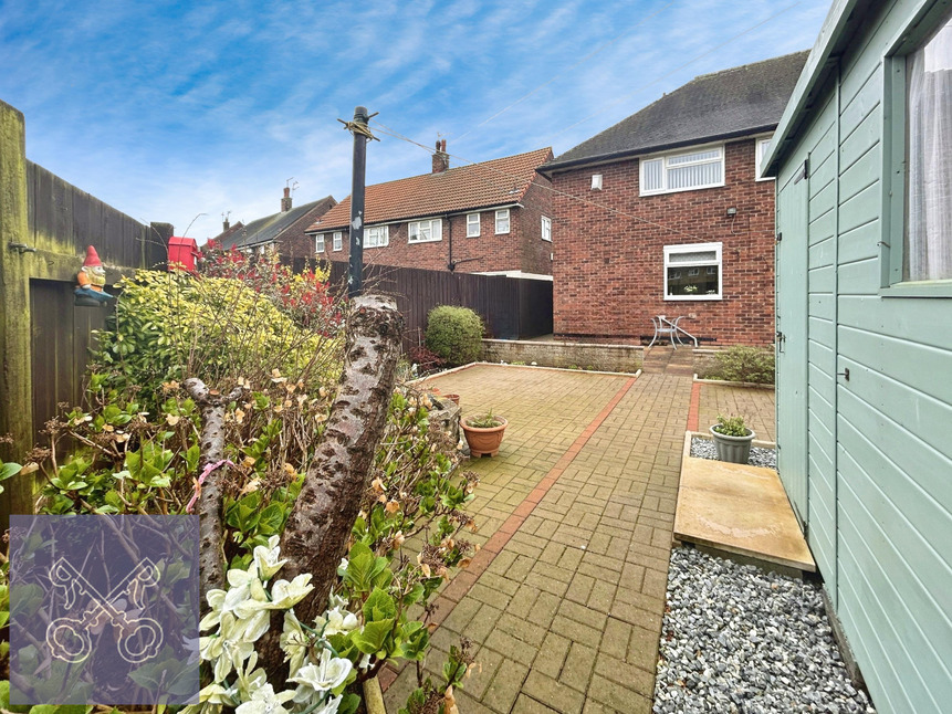 3 bedroom End Terrace House for sale, Foxhill Close, Hull, HU9 £130,000