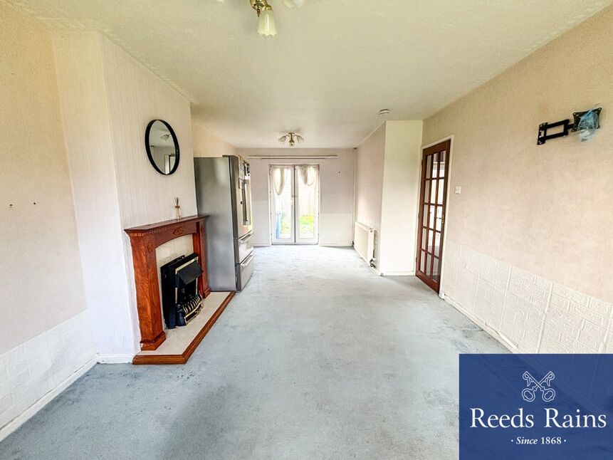 Lounge / Dining Space