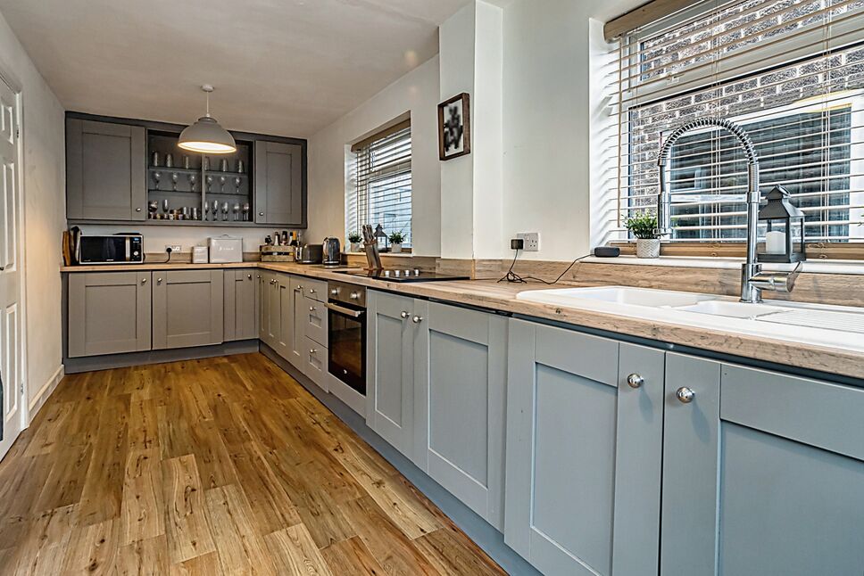 Kitchen / Breakfast Room
