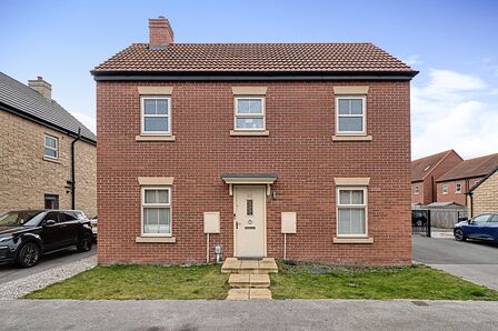 3 bedroom Detached House to rent
