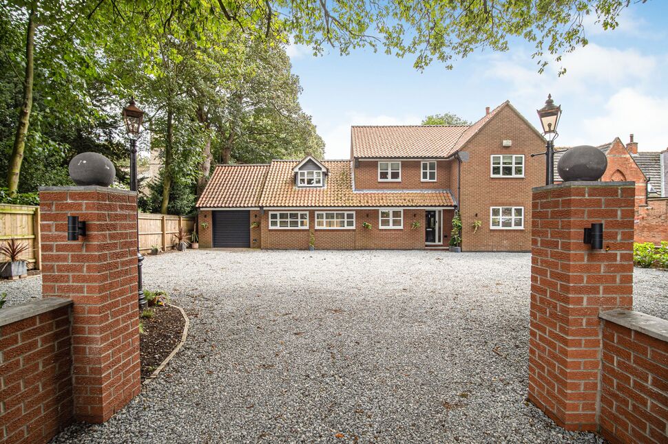 4 bedroom Detached Bungalow for sale, Garton Road, Aldbrough, HU11 £600,000