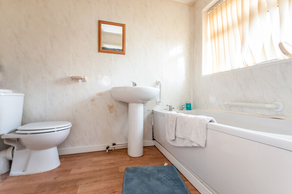 2 bedroom Detached House for sale, Ceylon Street, Hull, HU9 £110,000