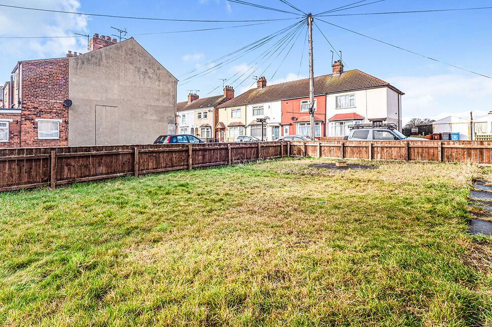 2 bedroom Detached House for sale, Ceylon Street, Hull, HU9 £110,000