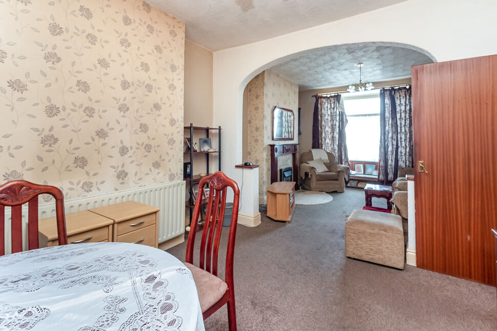 2 bedroom Detached House for sale, Ceylon Street, Hull, HU9 £110,000