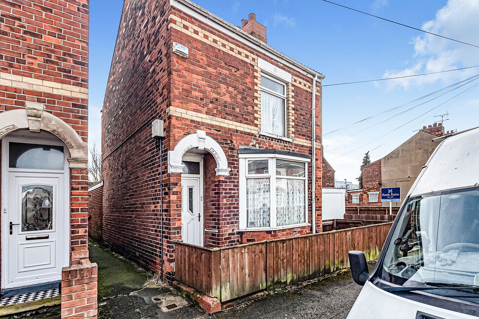 2 bedroom Detached House for sale, Ceylon Street, Hull, HU9 £110,000