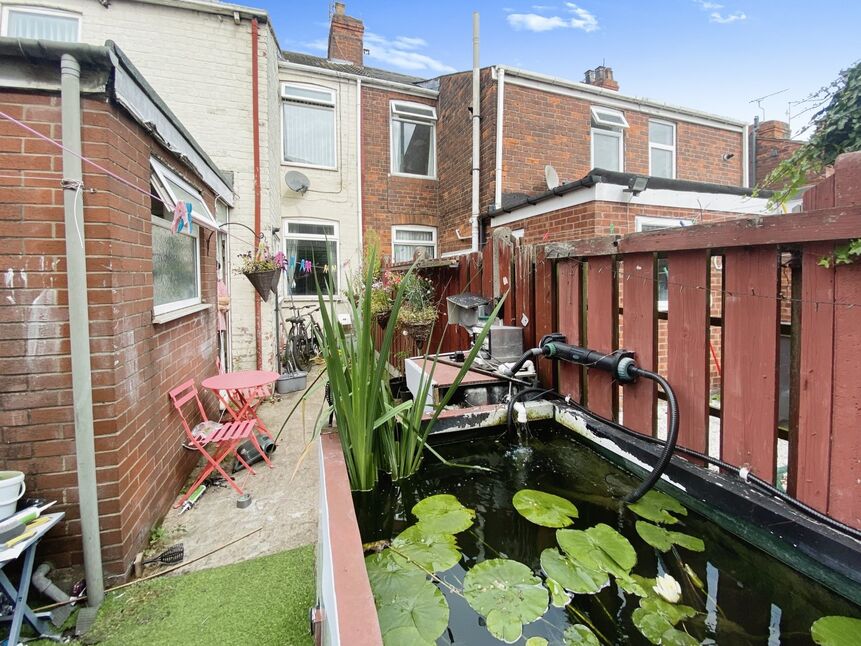 3 bedroom Mid Terrace House for sale, Egton Street, Hull, HU8 £68,000