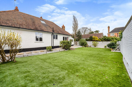 5 bedroom Detached Bungalow for sale