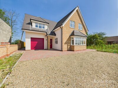 Raleigh Drive, 4 bedroom Detached House for sale, £495,000