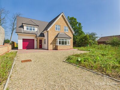 Raleigh Drive, 4 bedroom Detached House for sale, £495,000