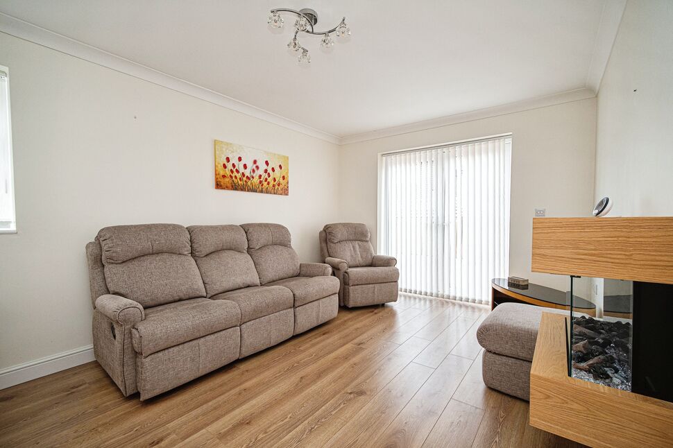 3 bedroom Detached Bungalow for sale, Astral Gardens, SuttononHull, HU7 £210,000