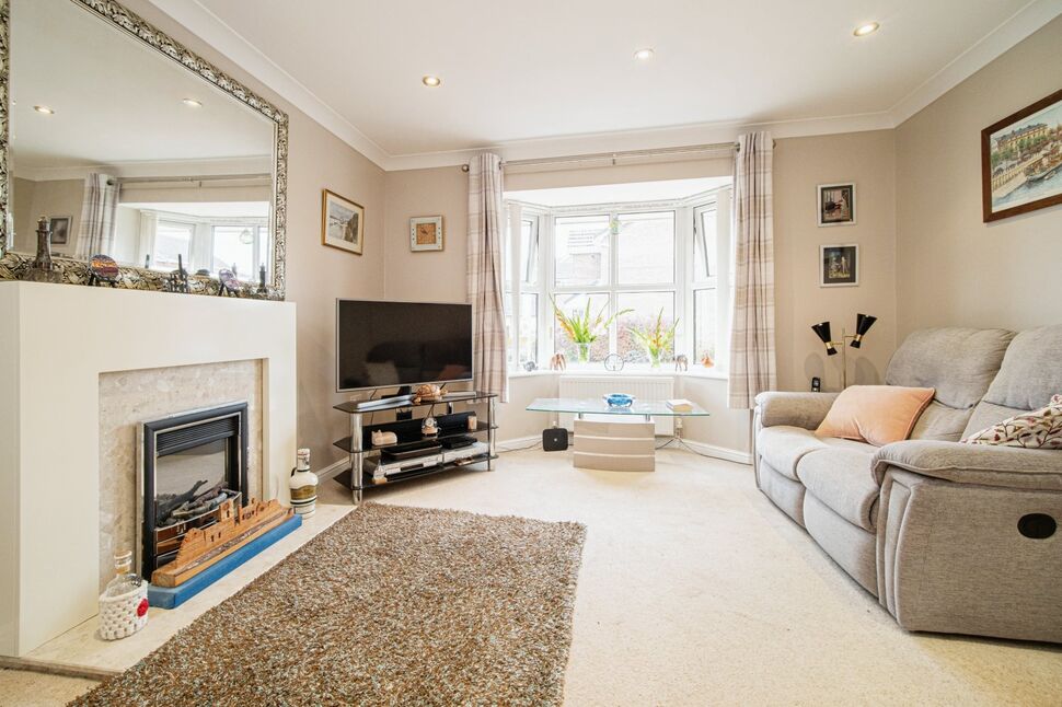 4 bedroom Detached House for sale, The Hawthorns, Long Riston, HU11 £