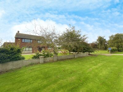 Marsh Lane, 5 bedroom Detached House for sale, £495,000