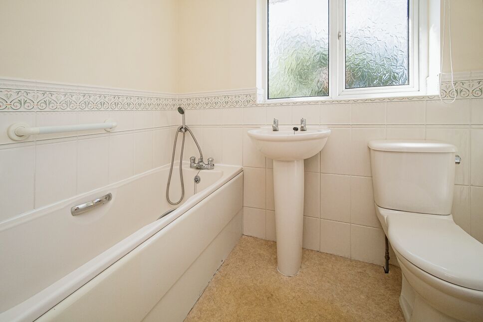 4 bedroom Detached House for sale, Catherine McAuley Close, Hull, HU6